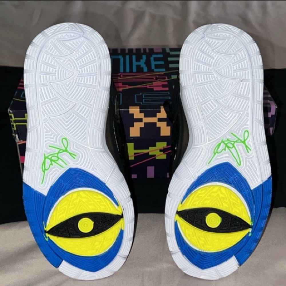 Kyrie 6 - Picture 6 of 6